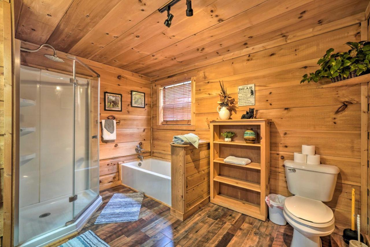 Sevierville Sanctuary Hot Tub, Pool Table And Deck! Kültér fotó