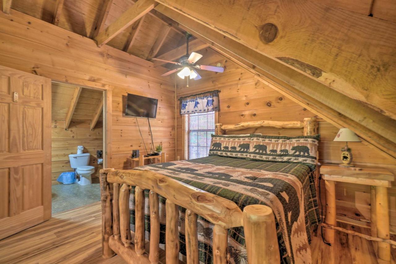 Sevierville Sanctuary Hot Tub, Pool Table And Deck! Kültér fotó
