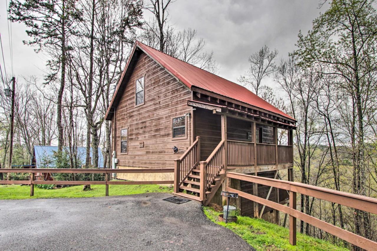 Sevierville Sanctuary Hot Tub, Pool Table And Deck! Kültér fotó
